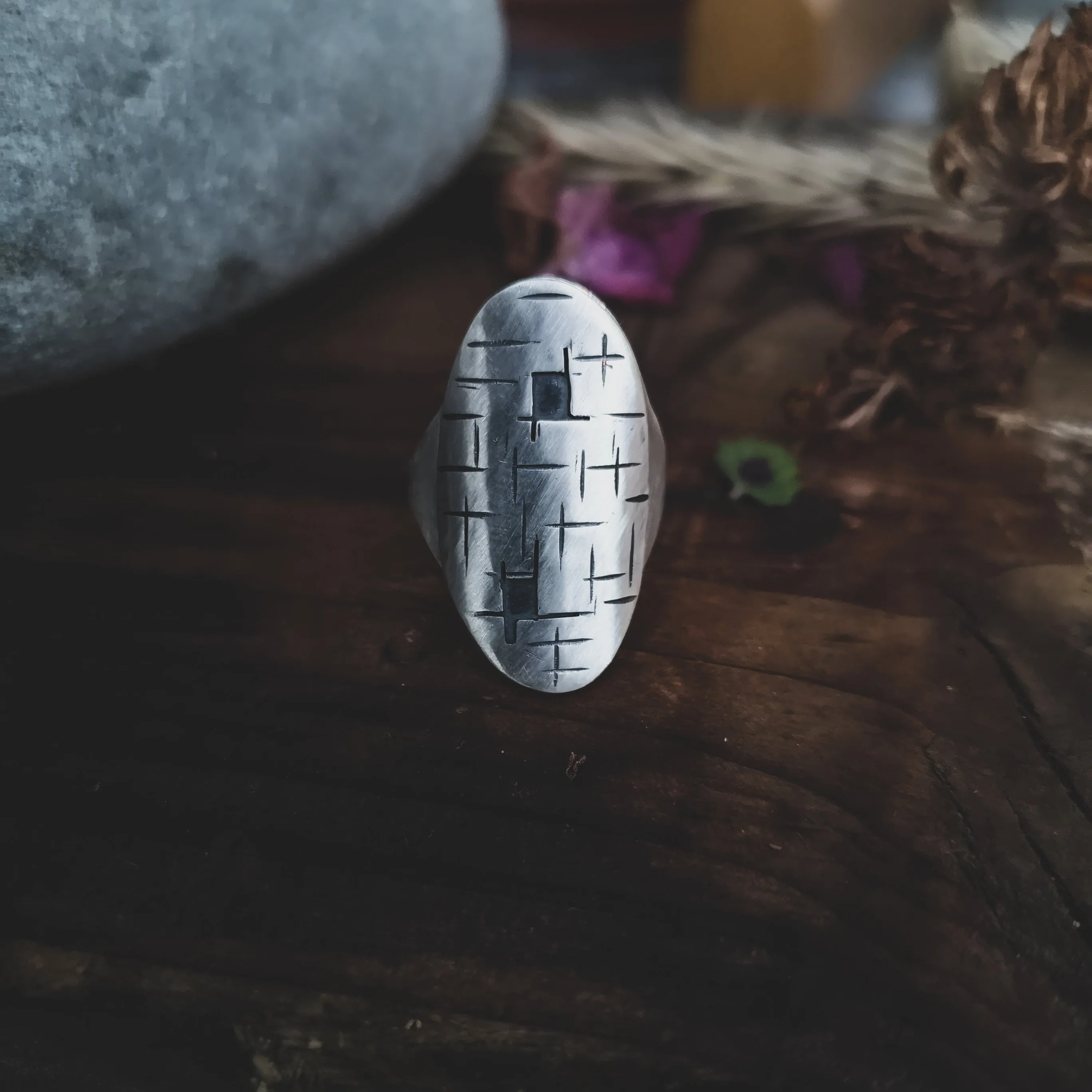 A Maze In Statement Ring