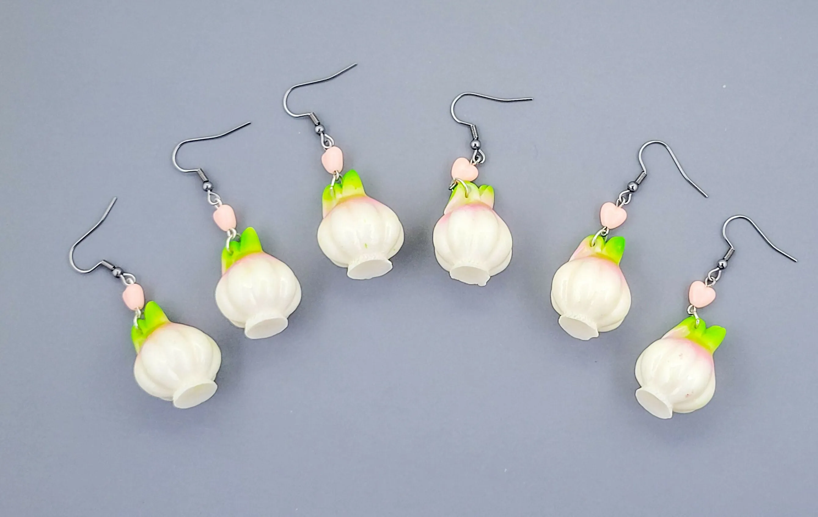 Barnyard Finds: Garlic Earrings